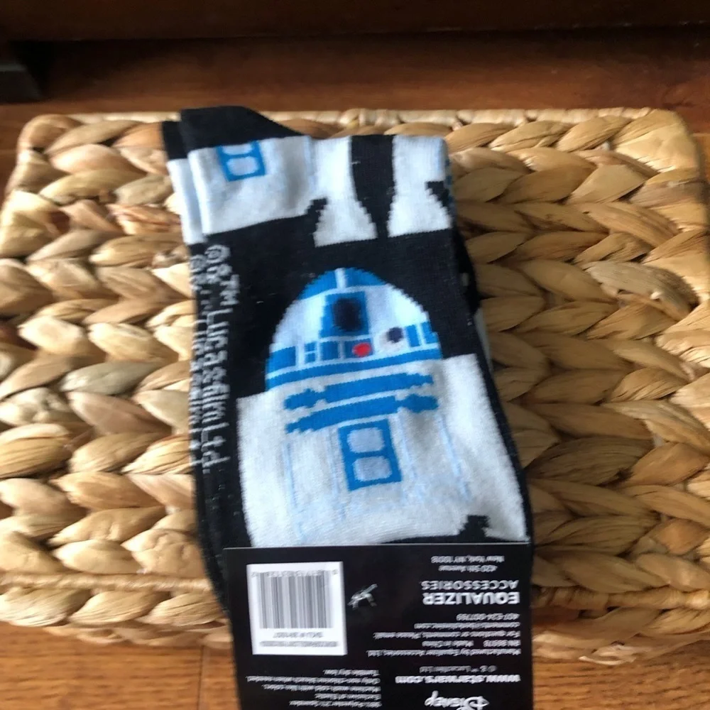 Star Wars: R2-D2 crew socks - Picture 2 of 3